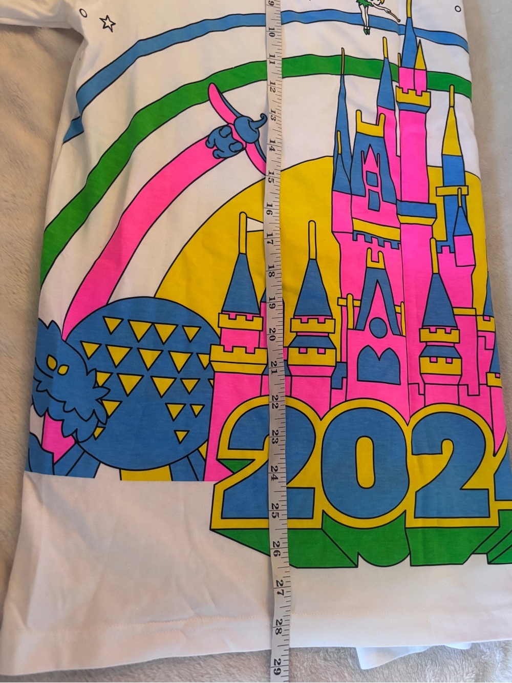NWT Disney Parks 2024 Cinderella Castle Graphic Tee Adult Large Theme Park - Picture 9 of 9